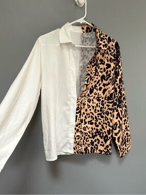 Two-Tone Long Sleeve Blouse Leopard Animal Print & White Plunging Neckline Sz L